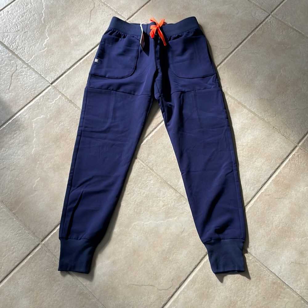 Figs skinny jogger scrub pants navy blue